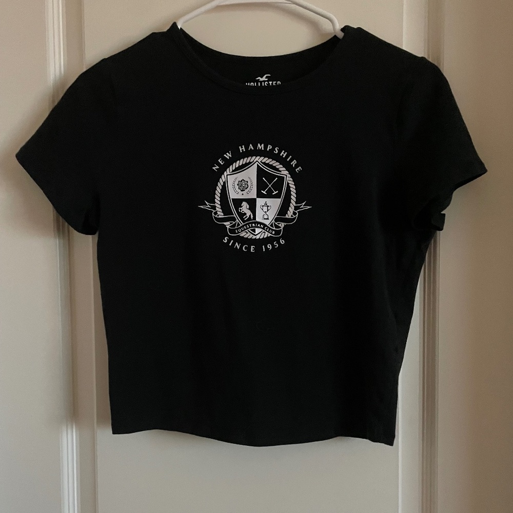 Hollister new Hampshire top